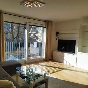 https://deluxe-parkapartment-city-center-free-parking.vienna-besthotels.com